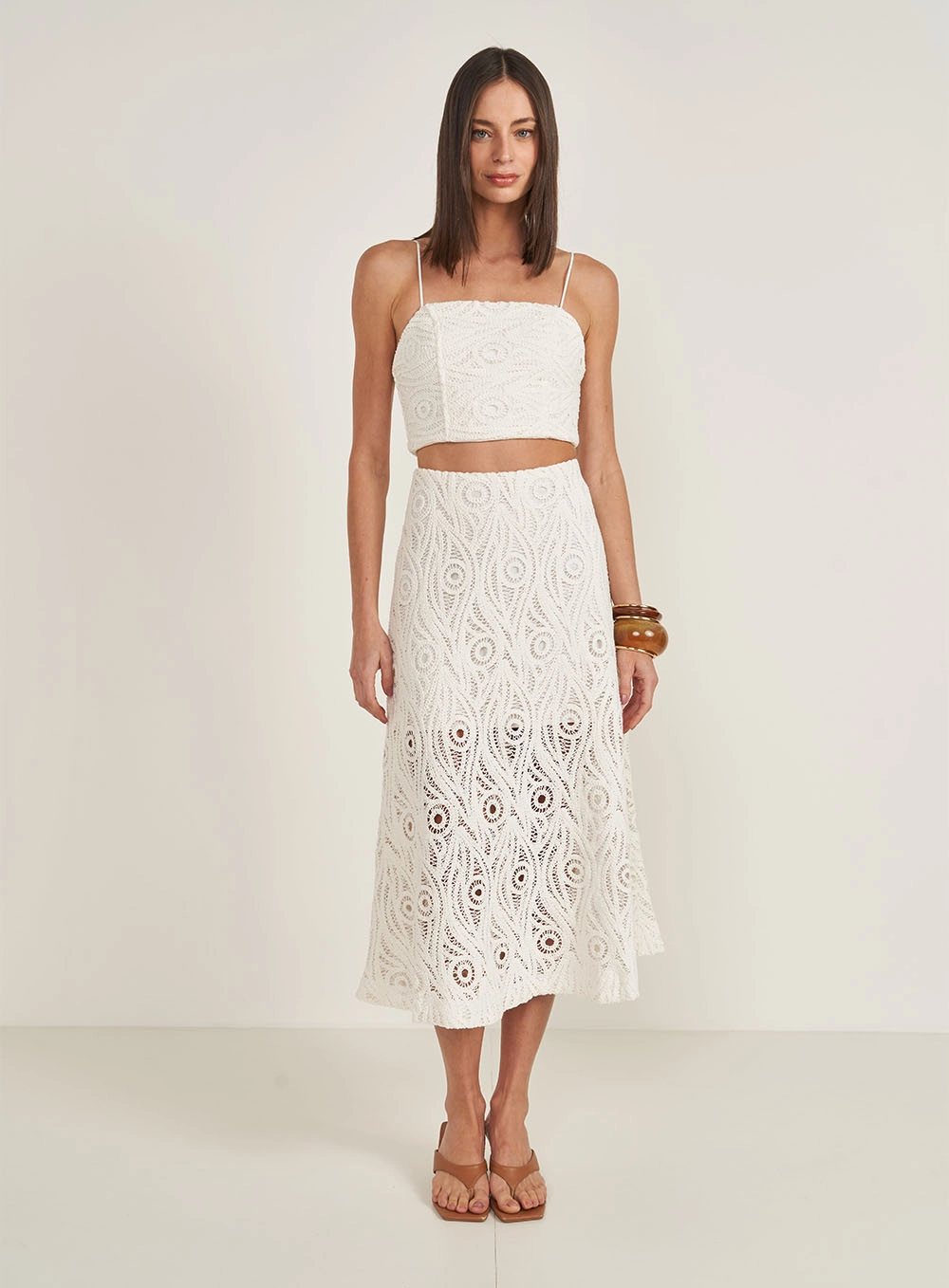 Top Cropped Justo Em Renda Off Shell