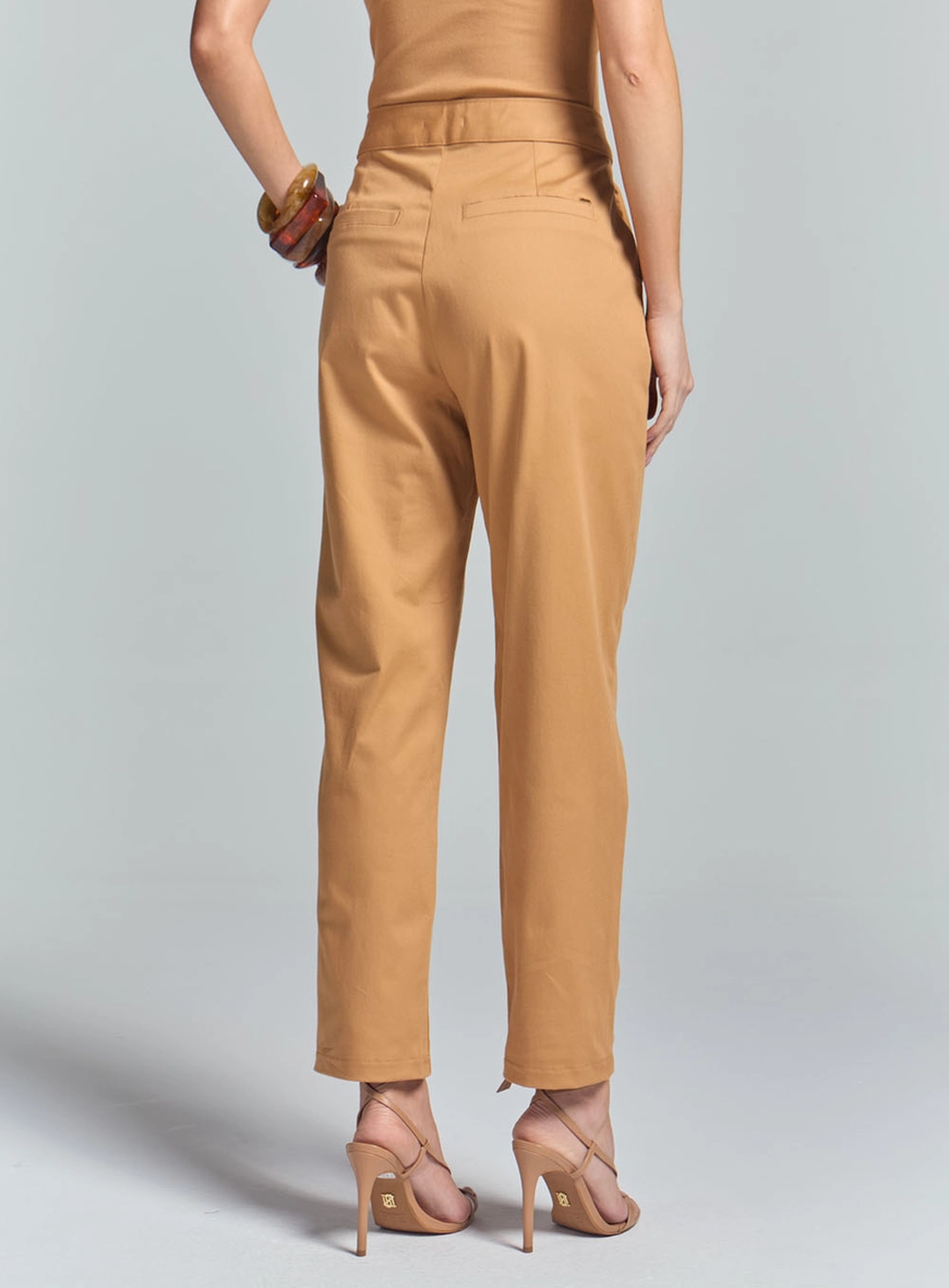 Calça Feminina Alfaiataria Slim Bege 4
