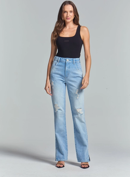 Calça Jeans Feminina Reta E Detalhe Na Barra