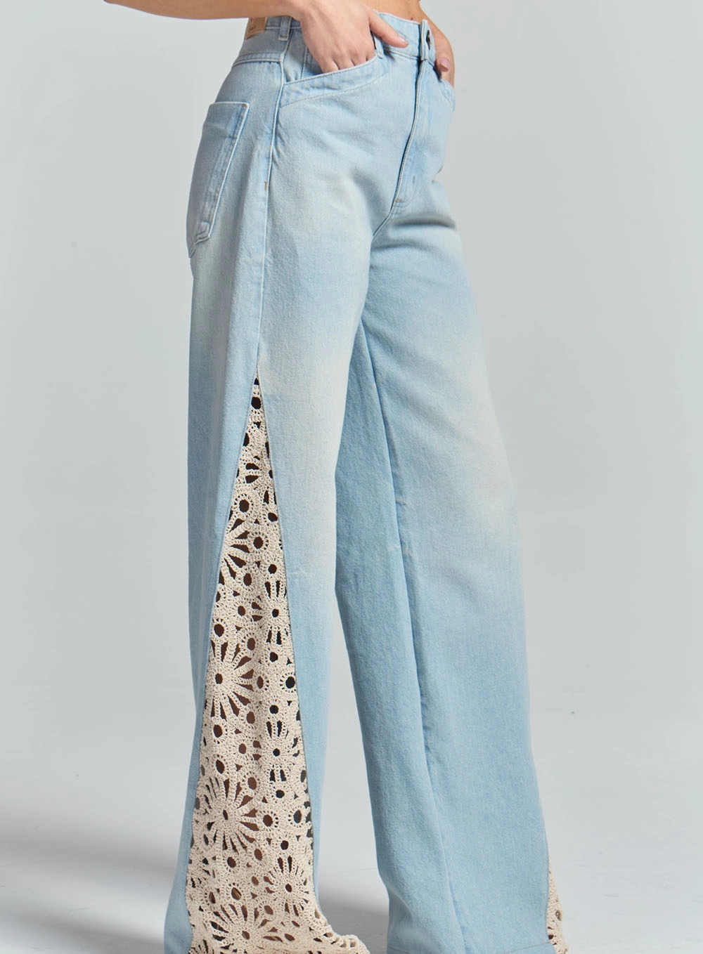 Calça Jeans Wide Leg Com Renda Índigo 3