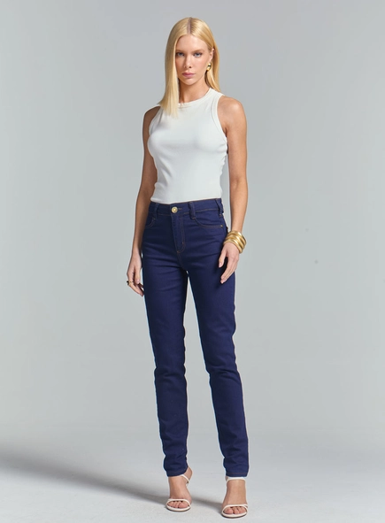 Calça Jeans Feminina Skinny Com Detalhe No Bolso