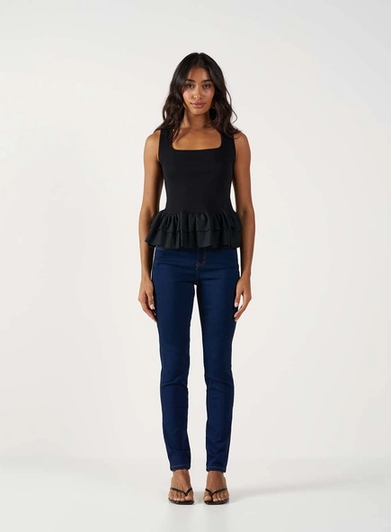 Calça Jeans Skinny Média Lavagem Escura