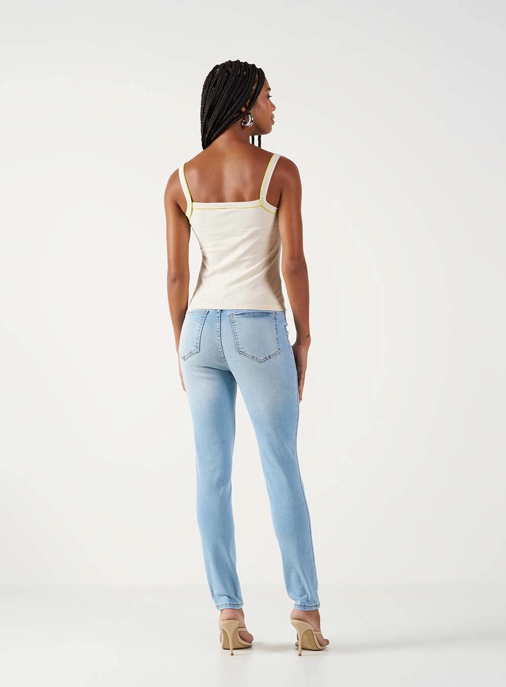 Calça Jeans Push Up Lavagem Clara Índigo 4