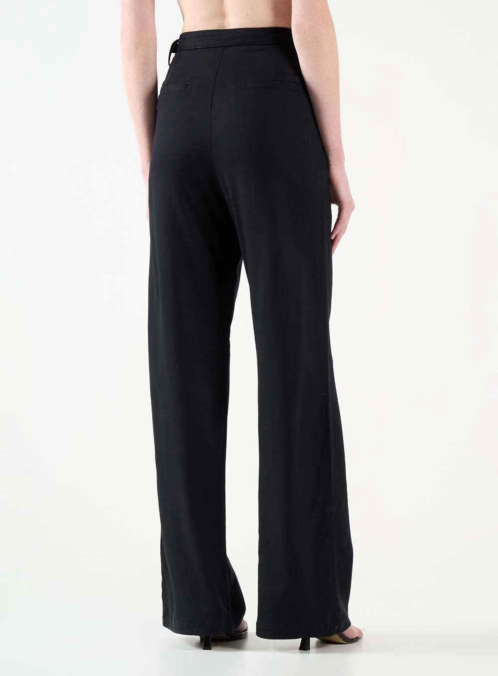 Calça Alfaiataria Wide Leg Com Cinto Preto 3