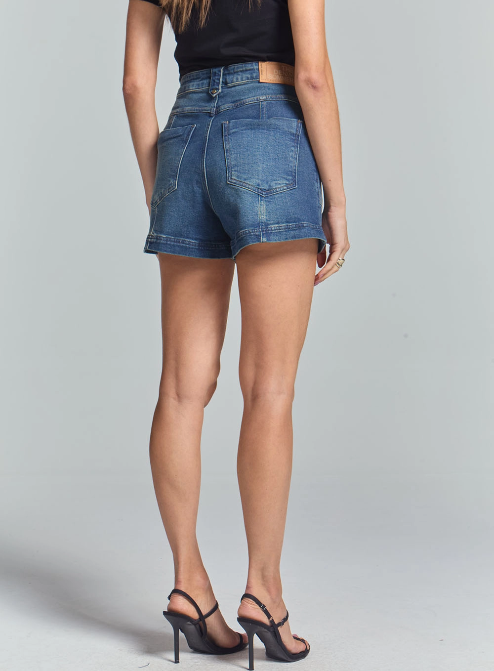 Short Jeans Vintage Com Bolsos Frontais Índigo 4