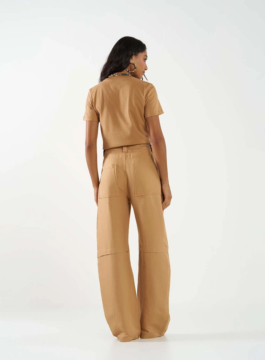 Calça Linho Barrel Bolso Faca Marrom Delle 4