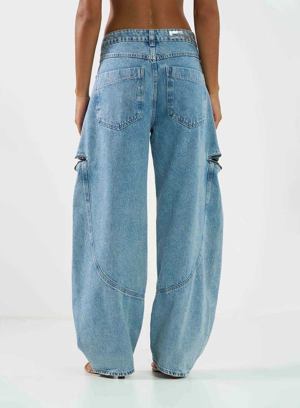 Calça Jeans Barrel Leg Com Detalhe Ziper Índigo 3