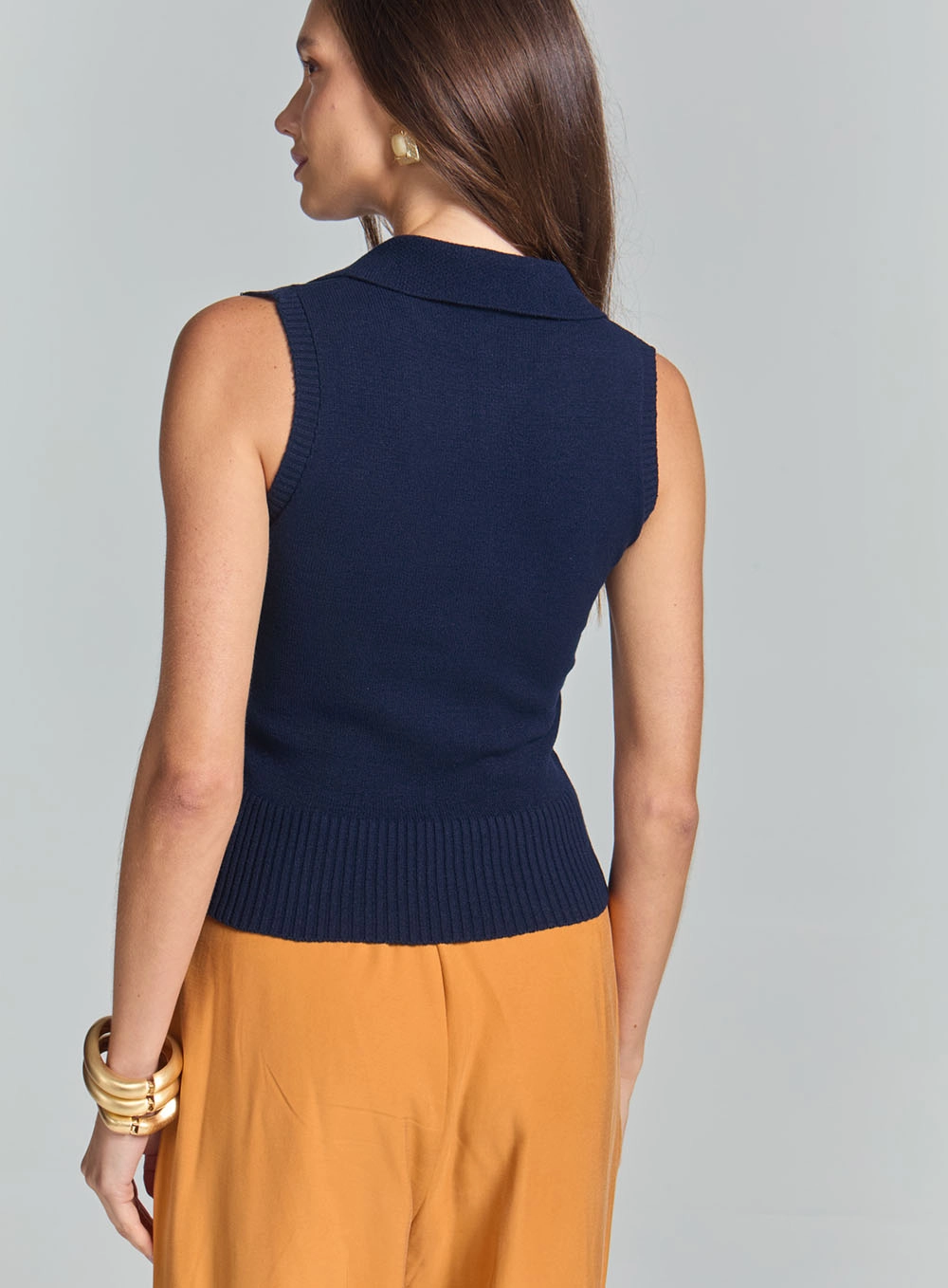 Polo Tricô Decote V Azul 4