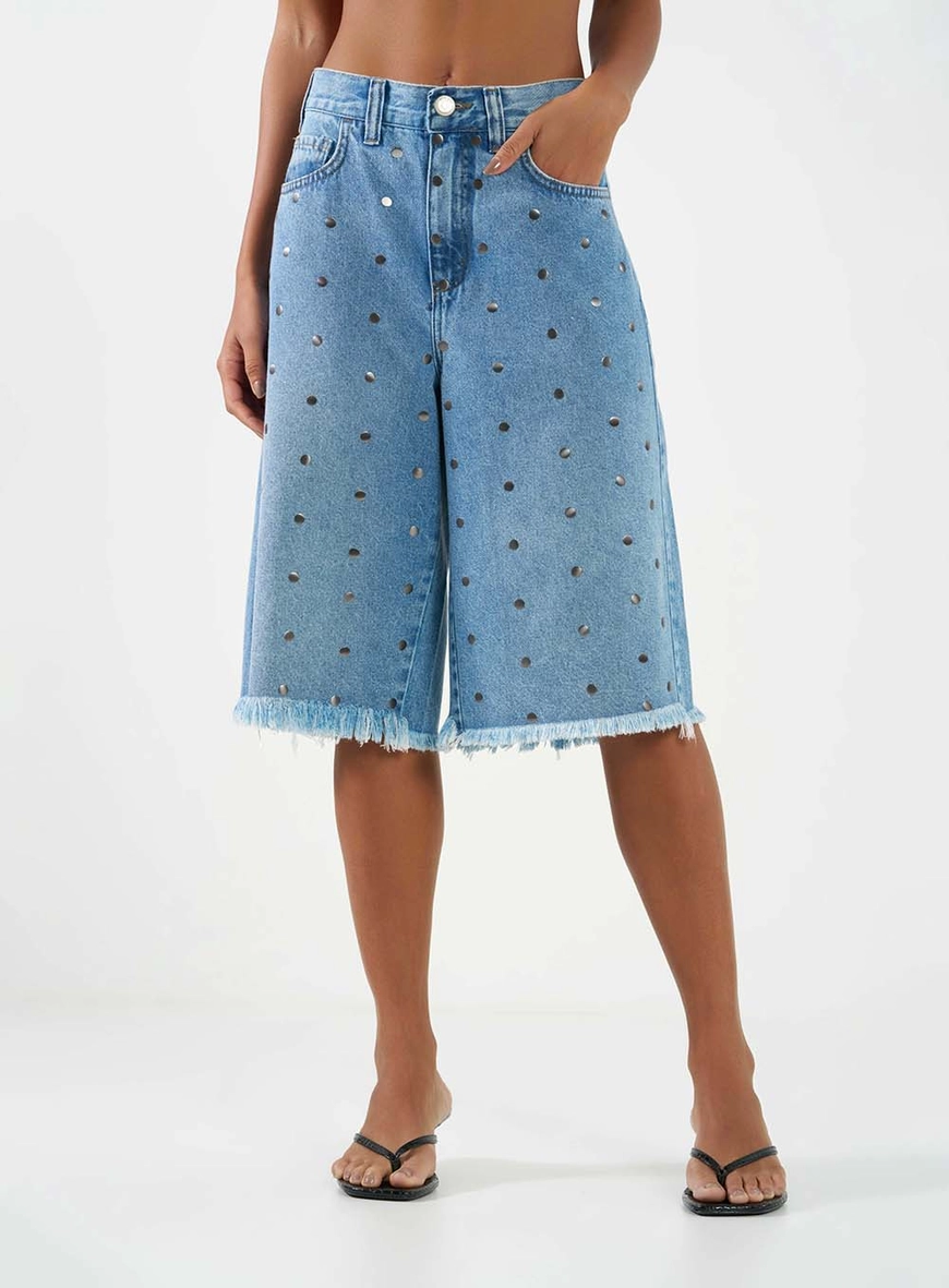 Bermuda Jeans Feminina Ampla Com Aplicação Índigo 2