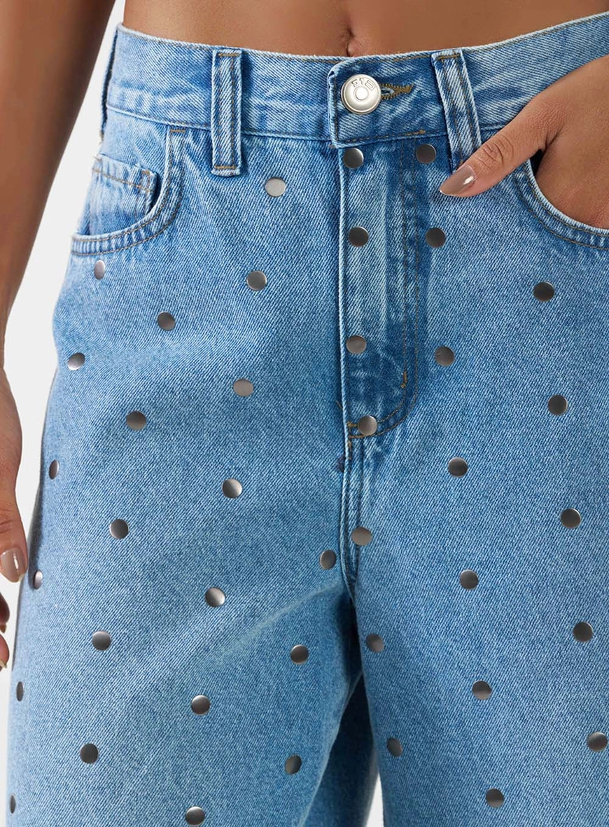 Bermuda Jeans Feminina Ampla Com Aplicação Índigo 3