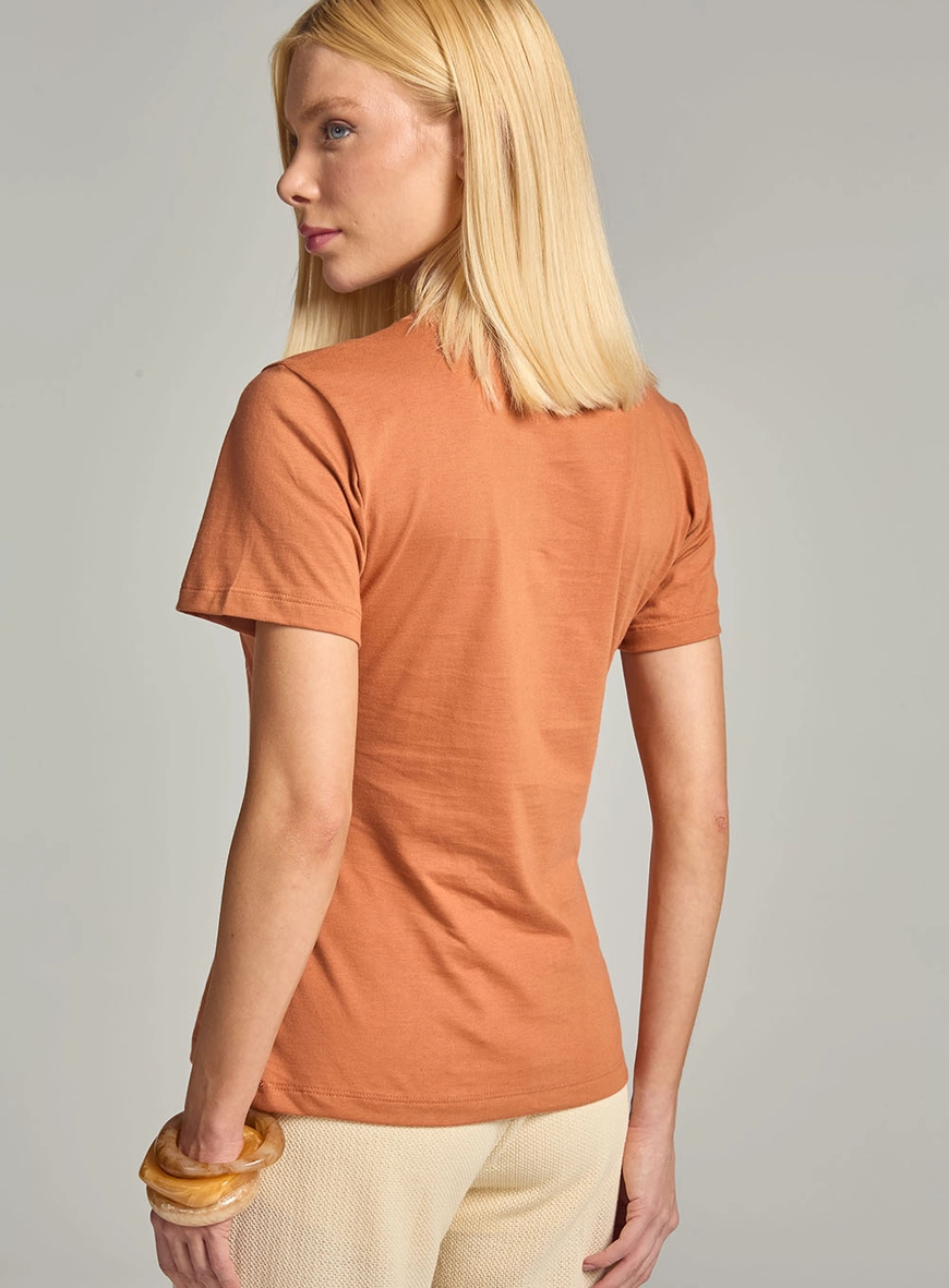 Camiseta Slim Básica Estampada Marrom 4