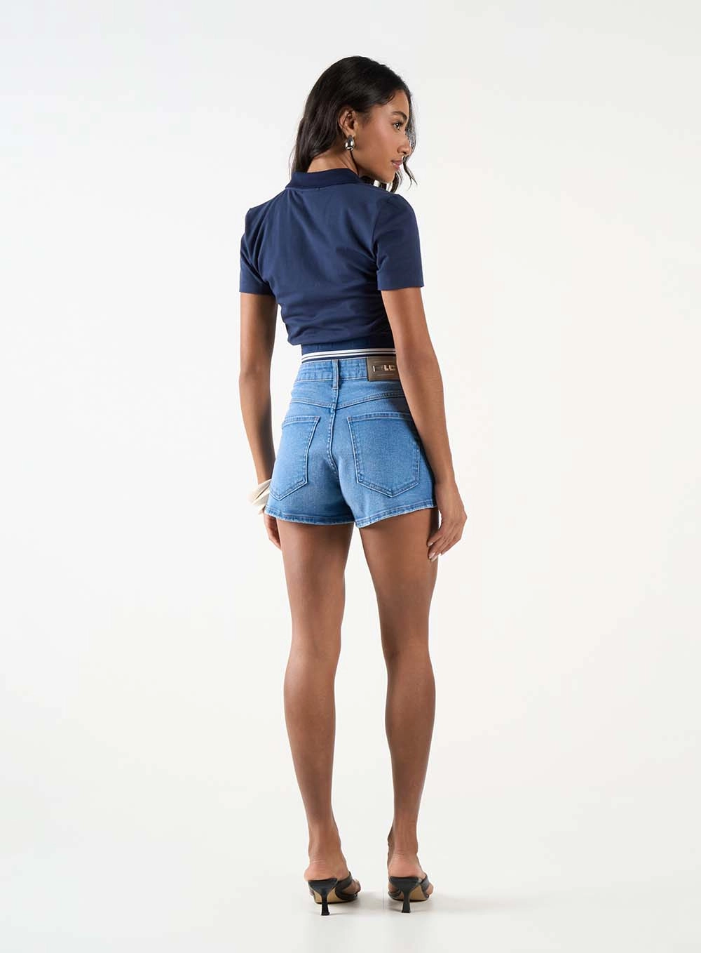Short Jeans Clássico Índigo 4