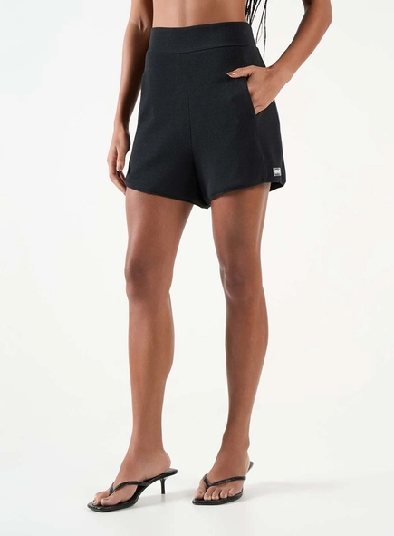 Short Comfort Curto Bolso Faca