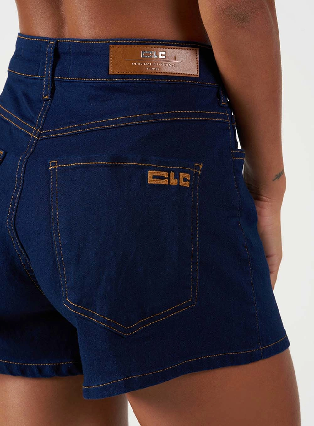 Short Jeans Slim Lavagem Escura Índigo 5