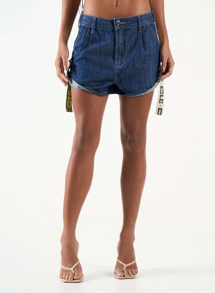 Short Jeans Boyfriend Com Faixa Lateral