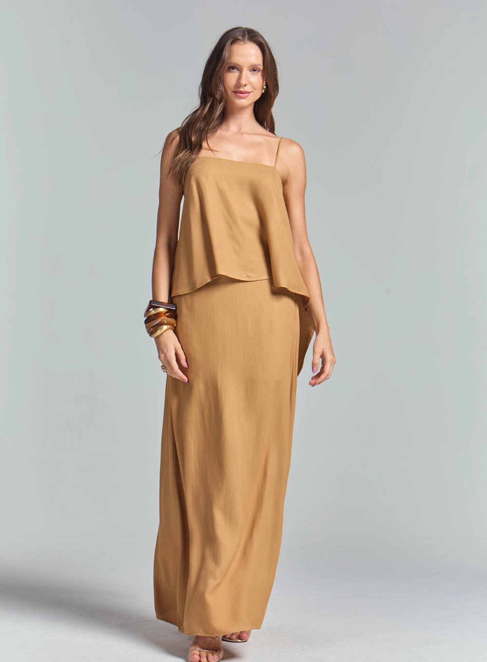 Blusa Fluida De Alças Finas Com Fenda Nas Costas Bege 1