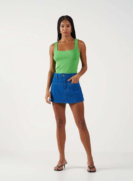 Short Saia Jeans Slim Lavagem Escura