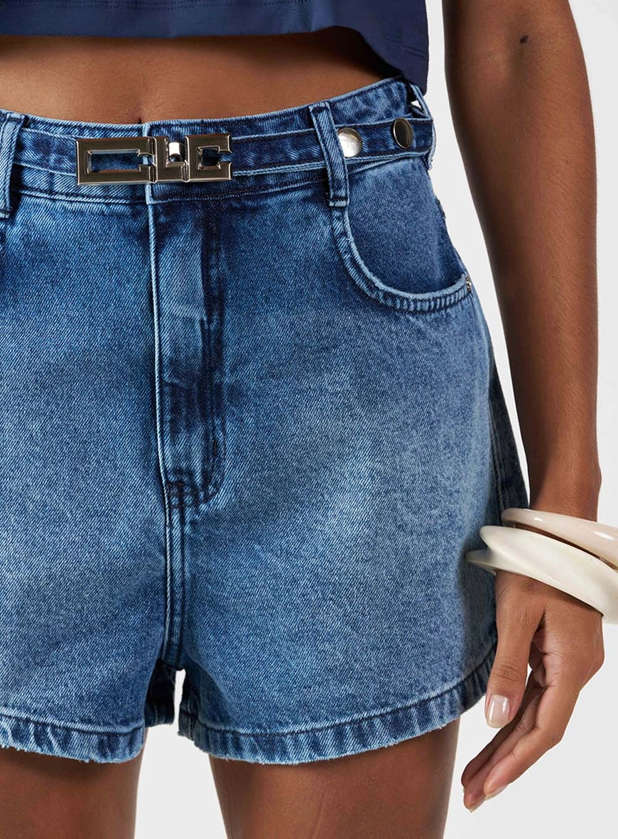 Short Jeans Trapeze Alta Com Logo No Cinto Índigo 5