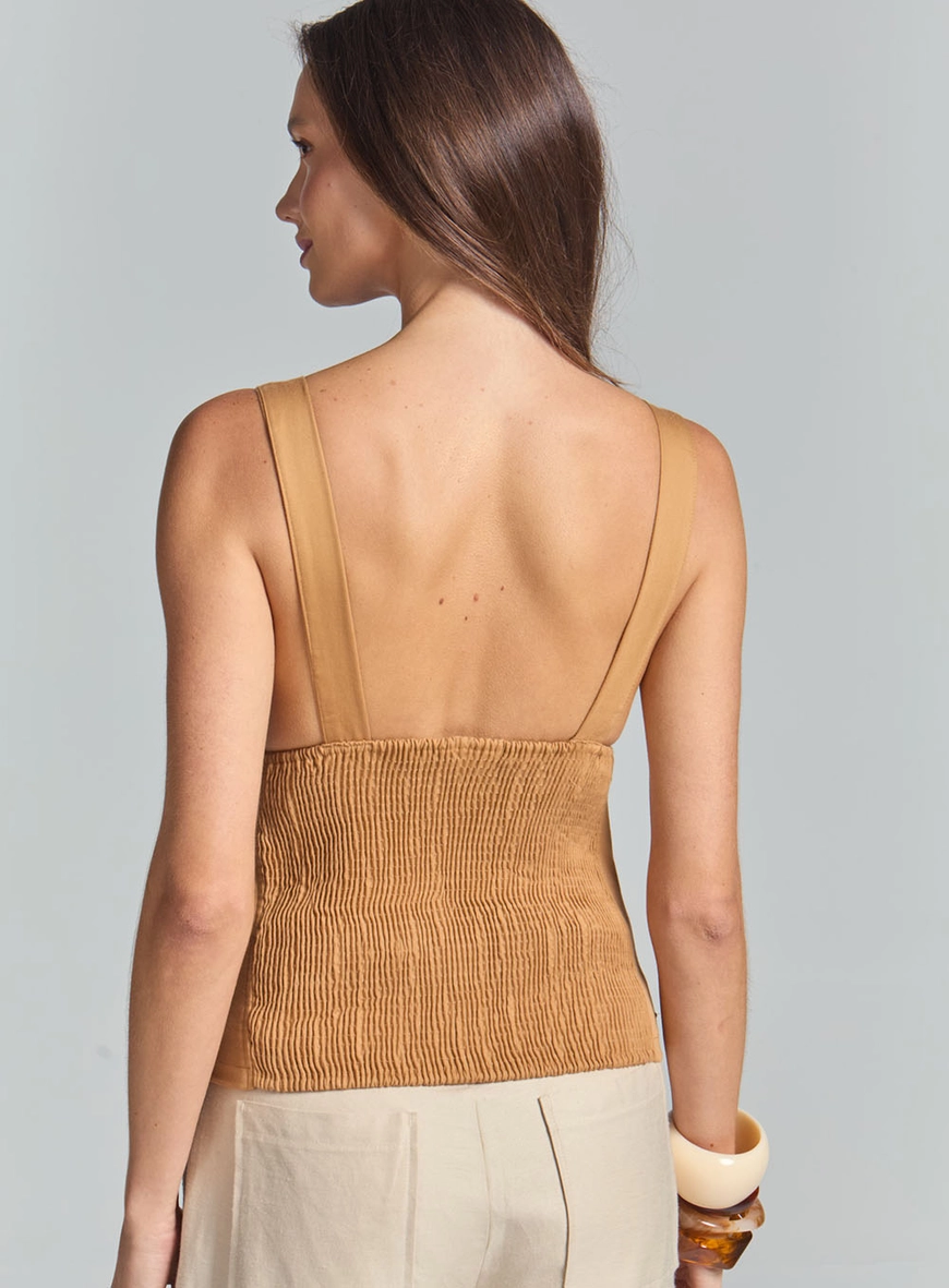 Blusa Slim Decote V E Lastex Bege 4