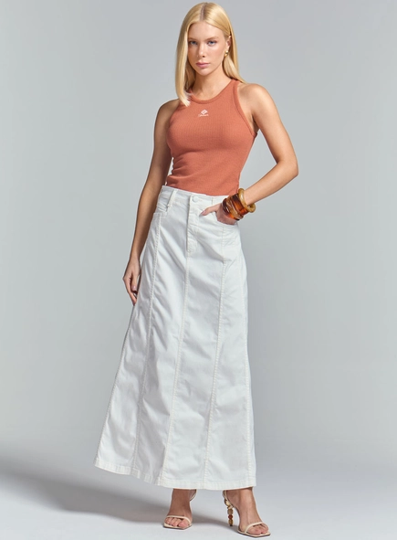 Regata Slim Justa Com Detalhe Logo