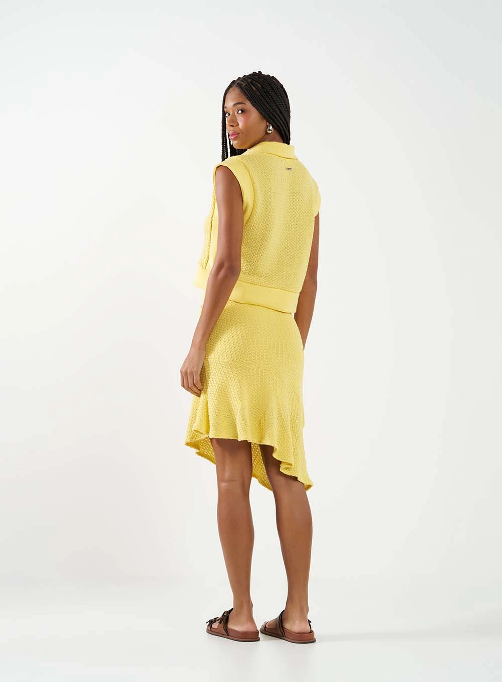 Blusa Polo Tricô Cropped Sem Mangas Amarelo 4