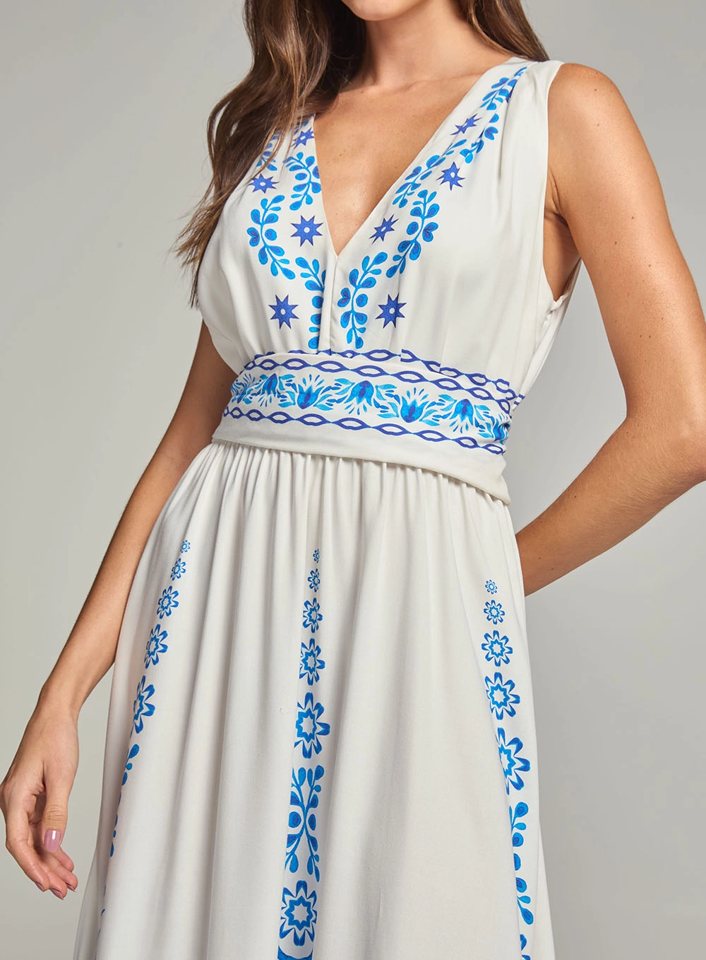 Vestido Midi Amplo Decote V E Faixa Sobreposição Estampados 3