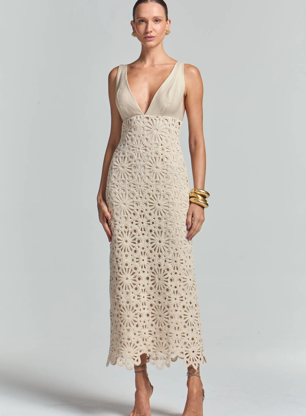 Vestido Longo Comfort Texturizado E Decote V Bege 2