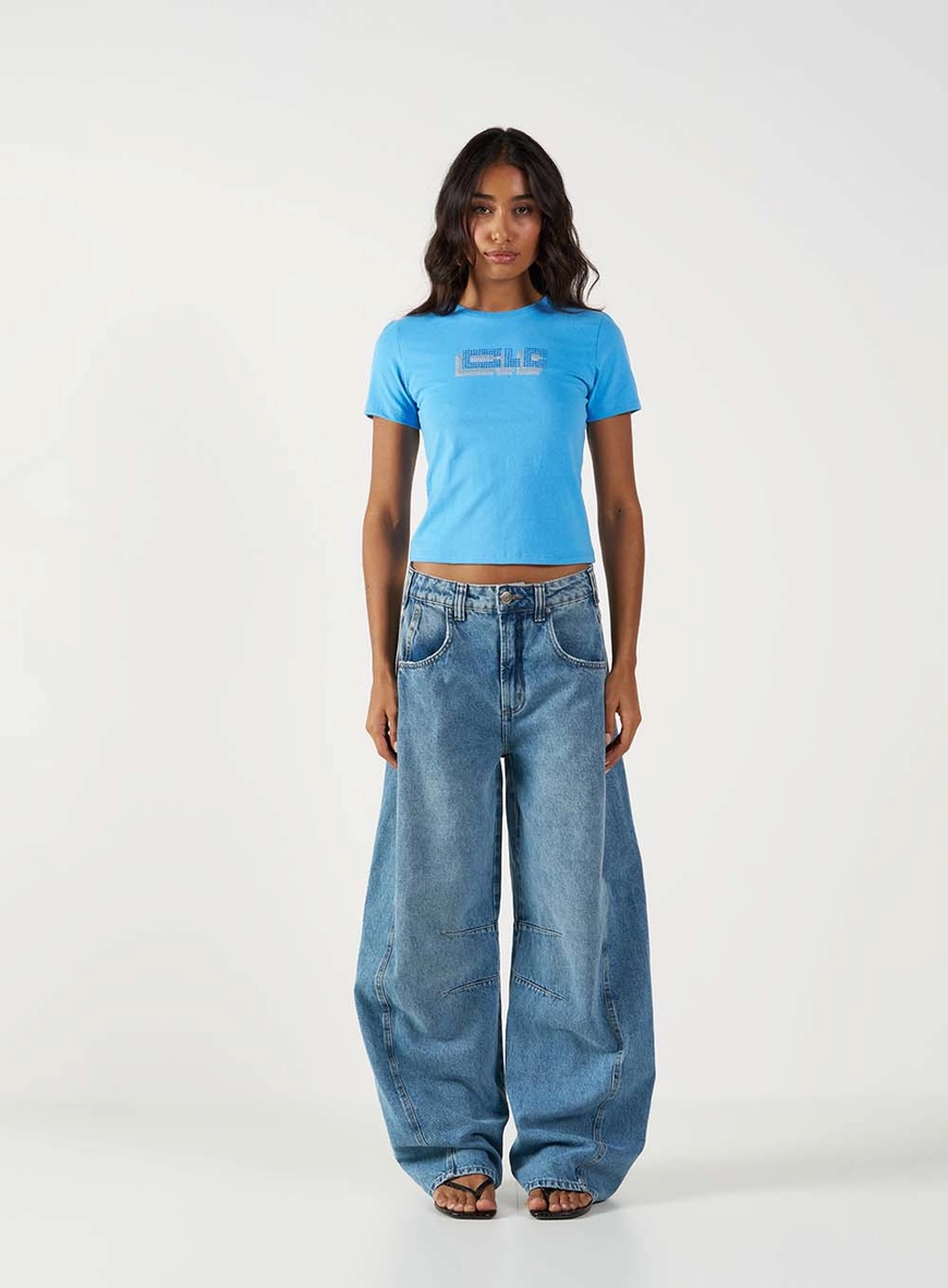 Camiseta Feminina Slim Básica Com Aplicação Azul 3