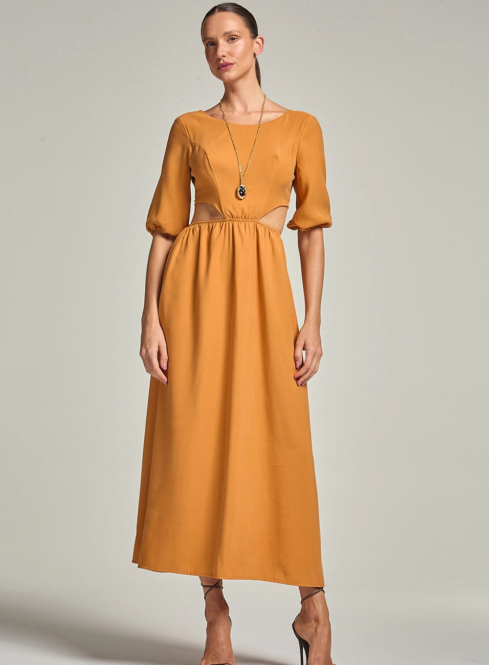 Vestido Midi Com Franzidos E Amarração Marrom 2
