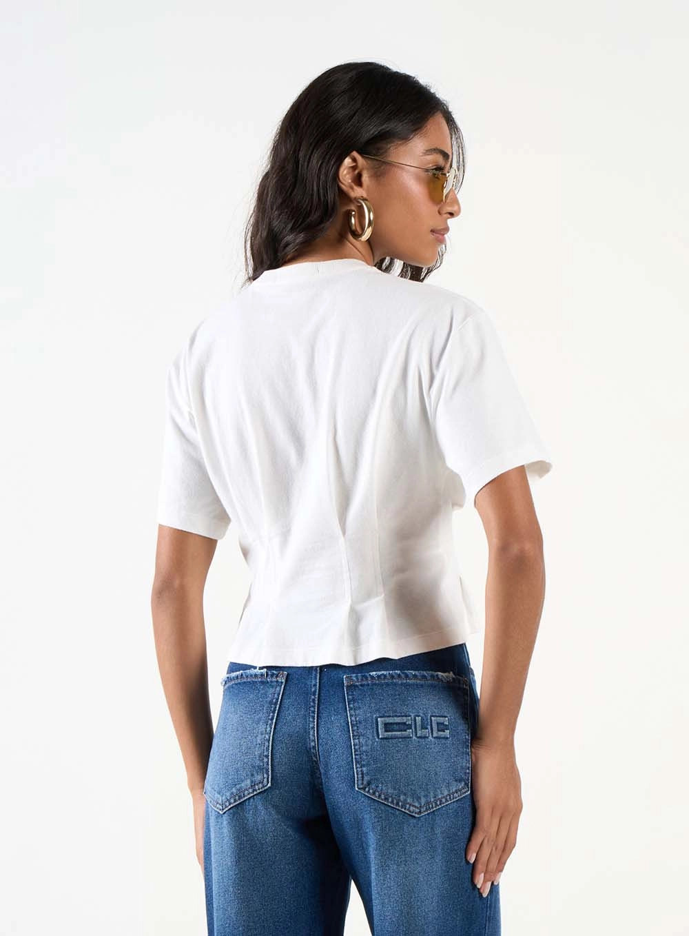 Camiseta Feminina Acinturada Off Shell 4