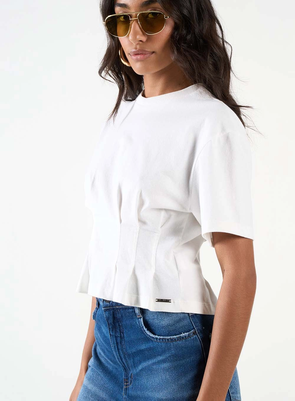 Camiseta Feminina Acinturada Off Shell 2