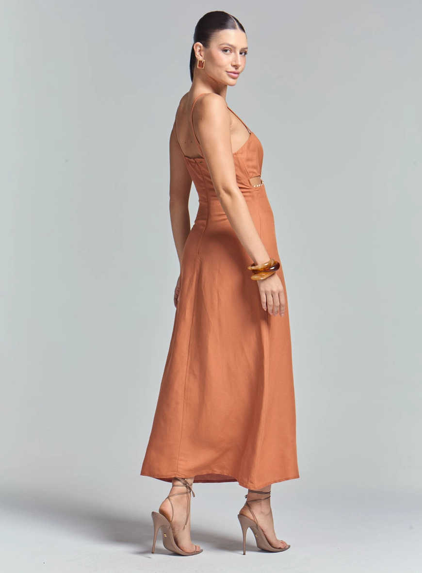 Vestido Regular Com Corte Lateral E Alça Marrom 3