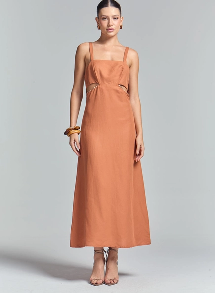 Vestido Regular Com Corte Lateral E Alça