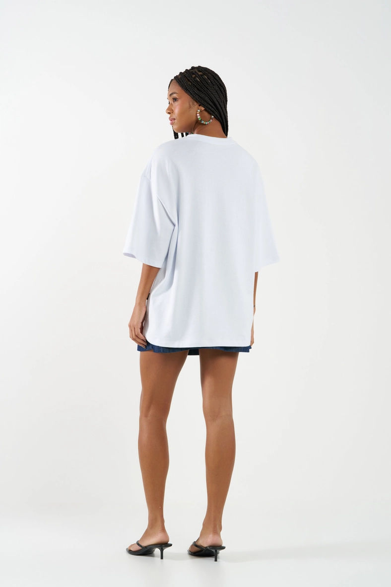 Camiseta Feminina Oversized Estampada Branco 4