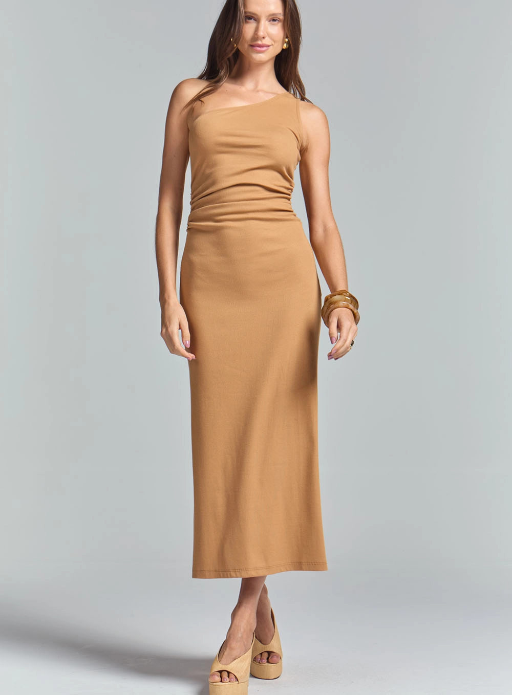 Vestido Canelado Slim Com Franzido Acinturado Bege 1