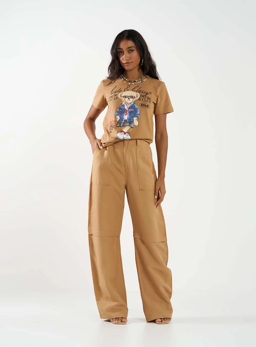 Camiseta Estampada E Bordada Marrom Delle 2