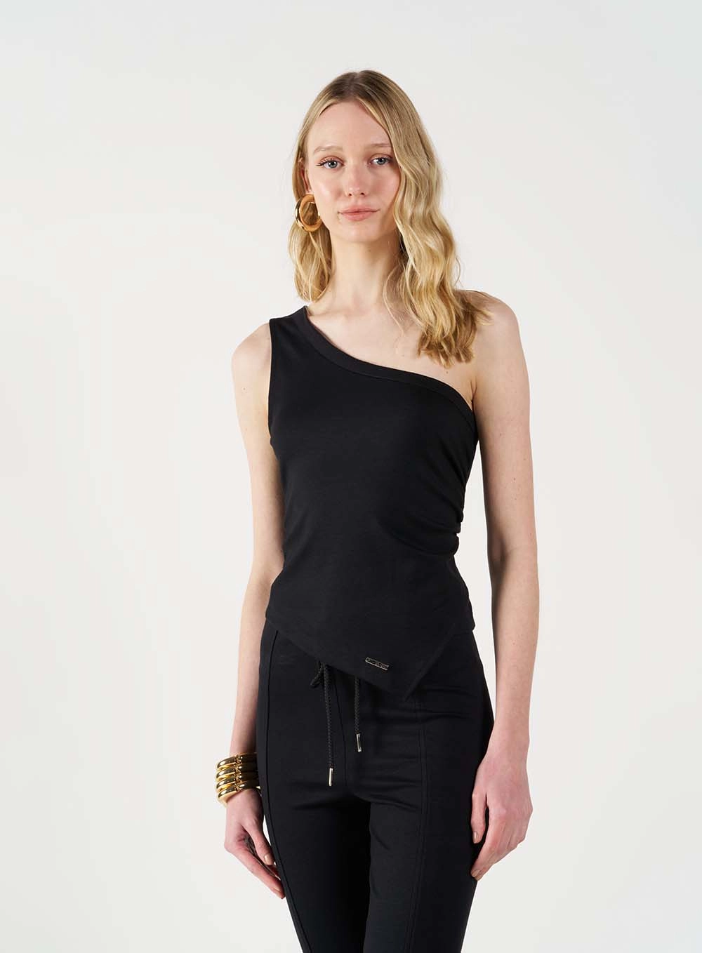 Blusa One Shoulder Com Franzido Preto 1