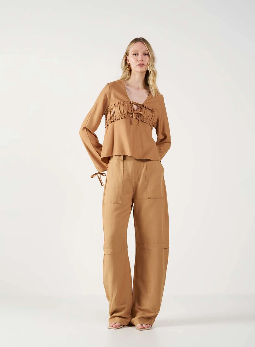 Blusa Manga Longa Comfy Com Amarração Marrom Delle 3