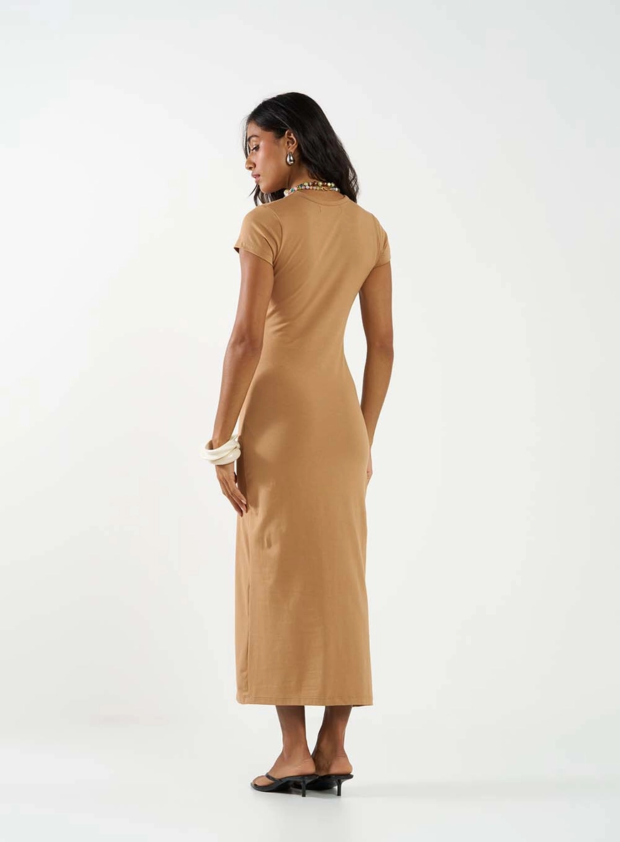 Vestido Midi Slim Básico Marrom Delle 4