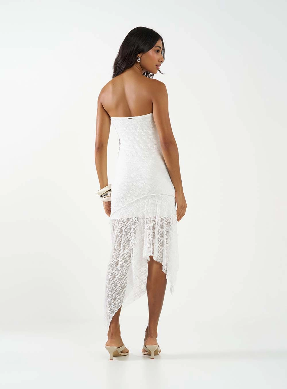 Vestido Midi Slim Assimétrico De Renda Off Shell 4