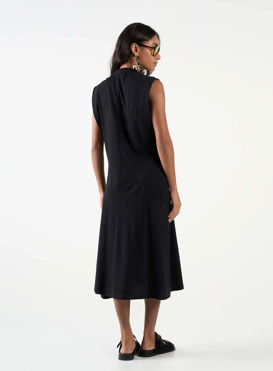 Vestido Midi Básico Confort Sem Manga Preto 4