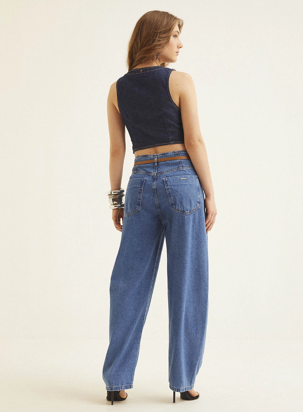 Calça Jeans Feminina Barrel Com Cinto Índigo 5