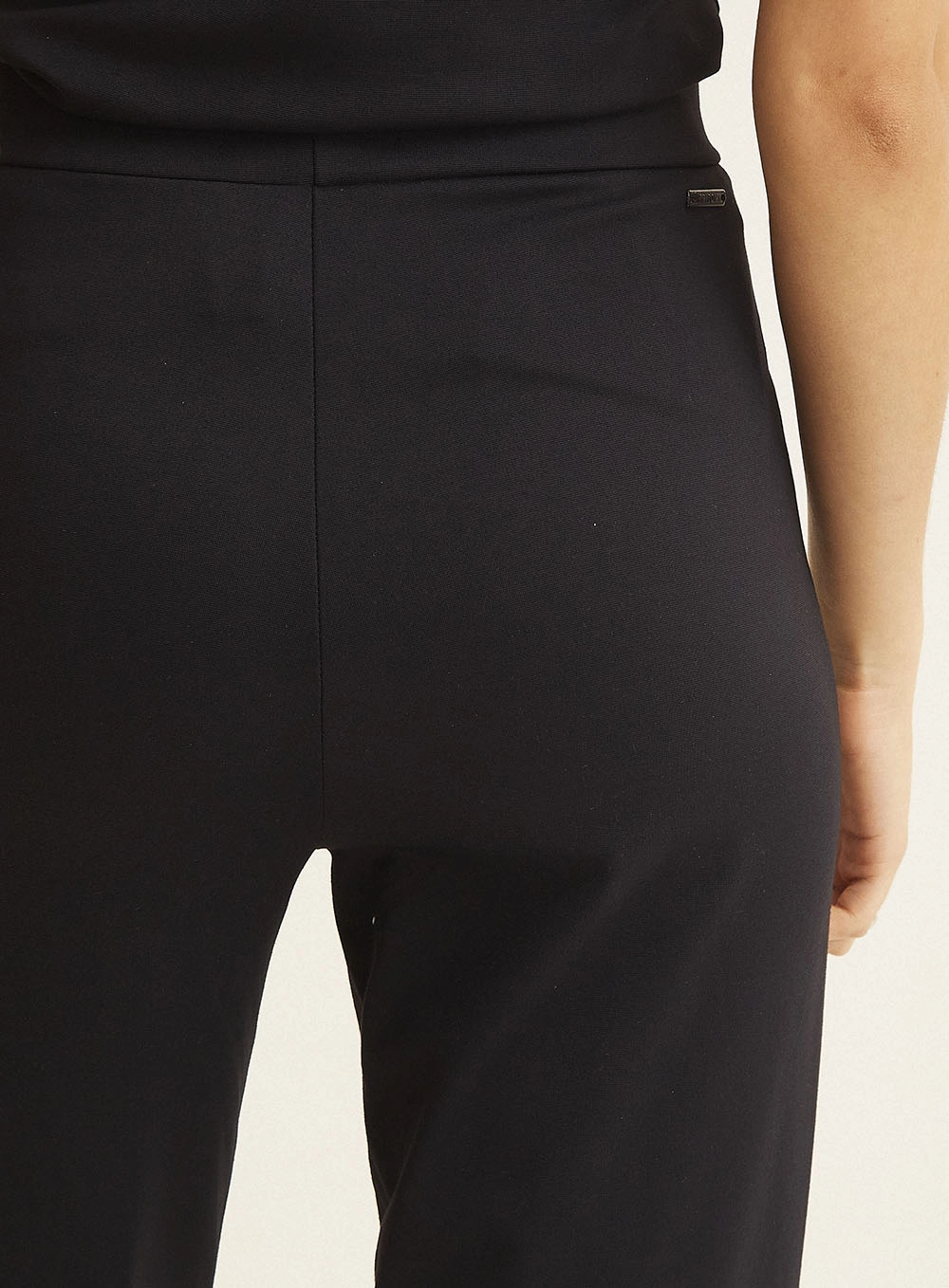 Calça Feminina Flare Básica Preto 3