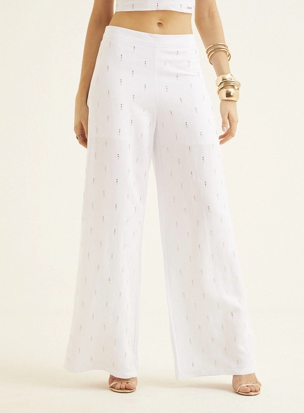 Calça Feminina Com Aplicação