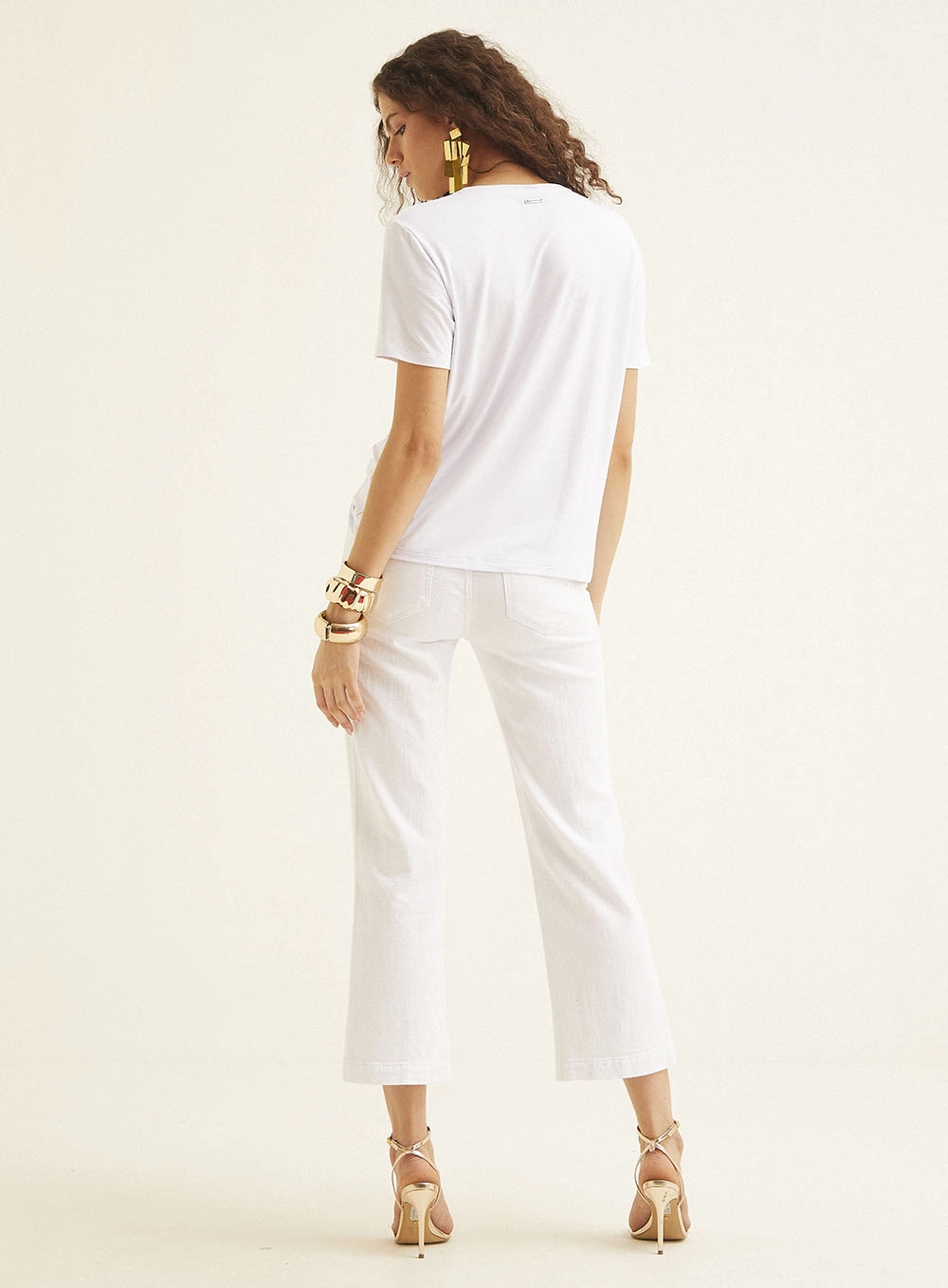 Camiseta Comfort Com Estampa Prateada Branco 5
