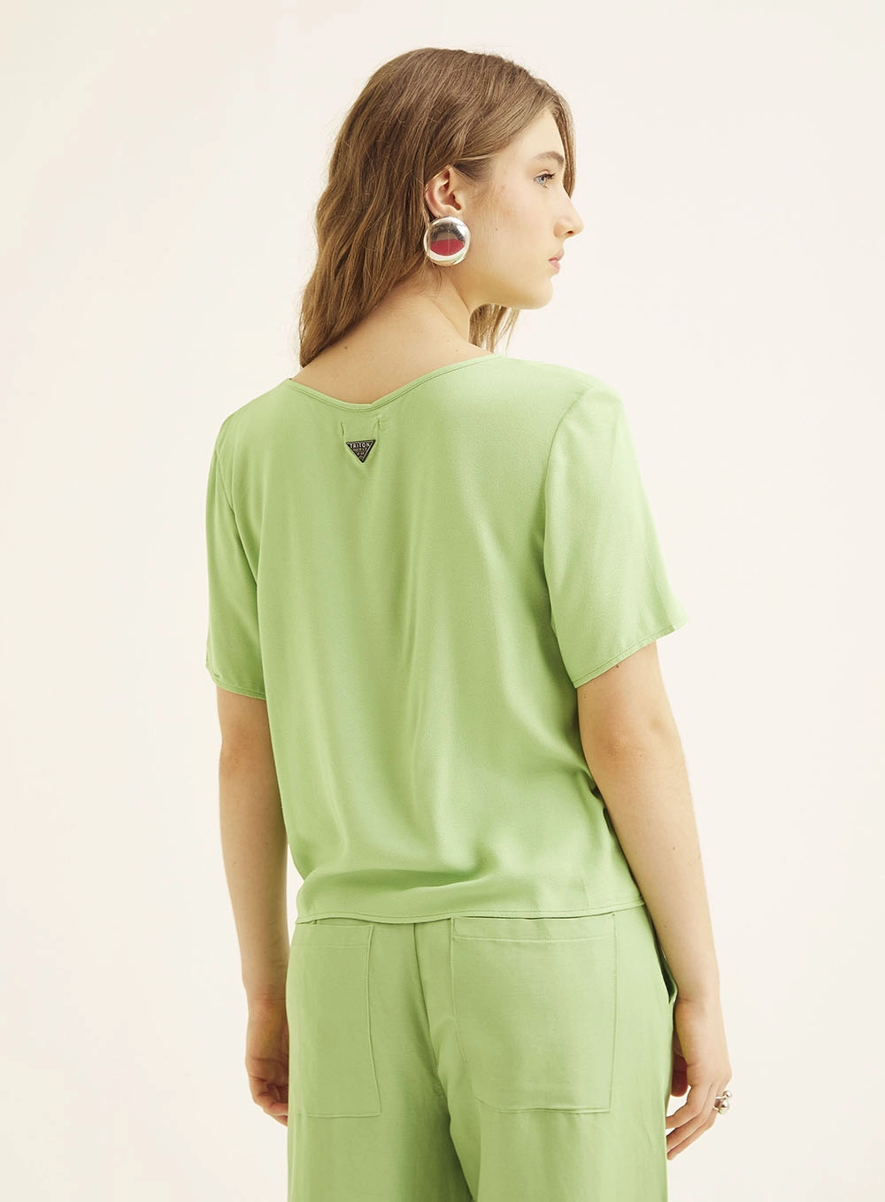 Camiseta Feminina Comfort Básica Verde 4