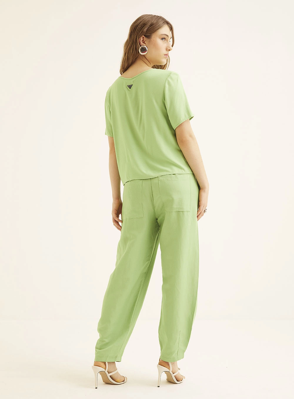 Camiseta Feminina Comfort Básica Verde 5