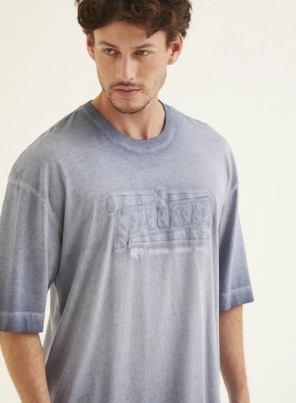 Camiseta Masculina Urban Com Bordado Azul 3