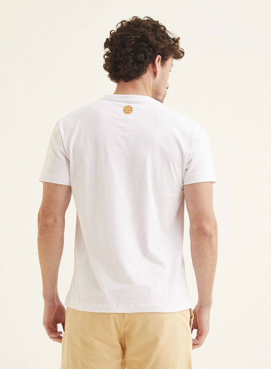 Camiseta Masculina Fit Com Detalhe Branco 4