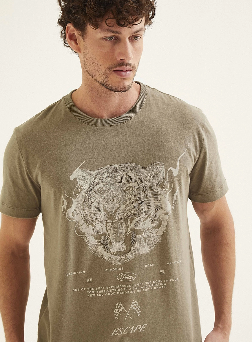 Camiseta Estampada Marrom 3